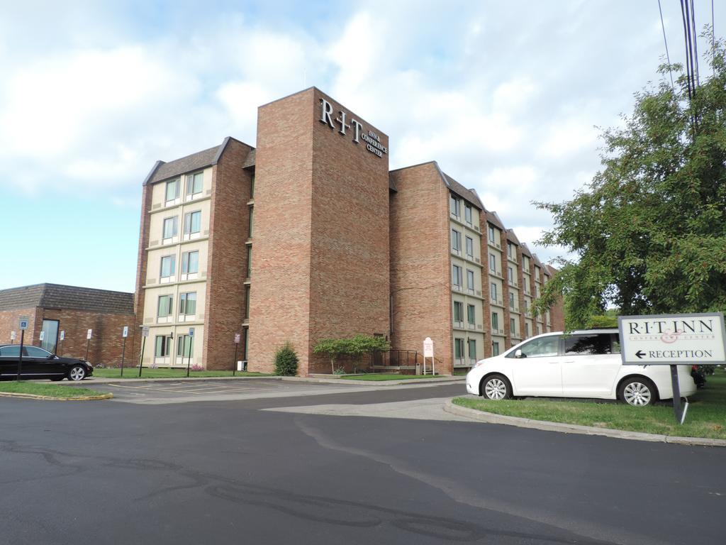 Rit Inn & Conference Center Henrietta Exterior foto